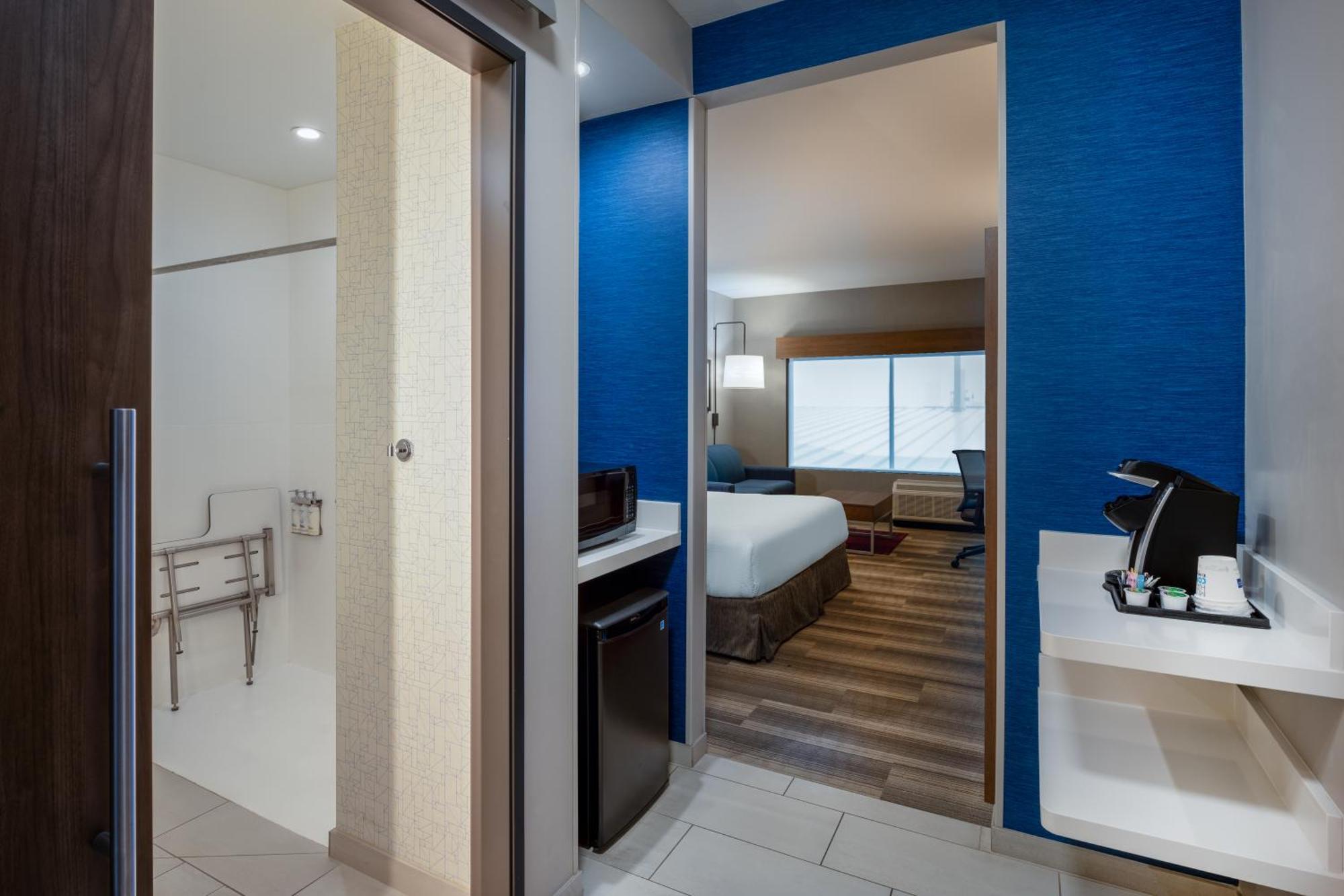 Holiday Inn Express & Suites - Gilbert - Mesa Gateway Airport Exterior photo